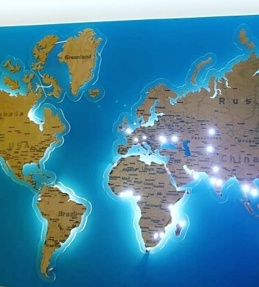 Карта Мира из дерева